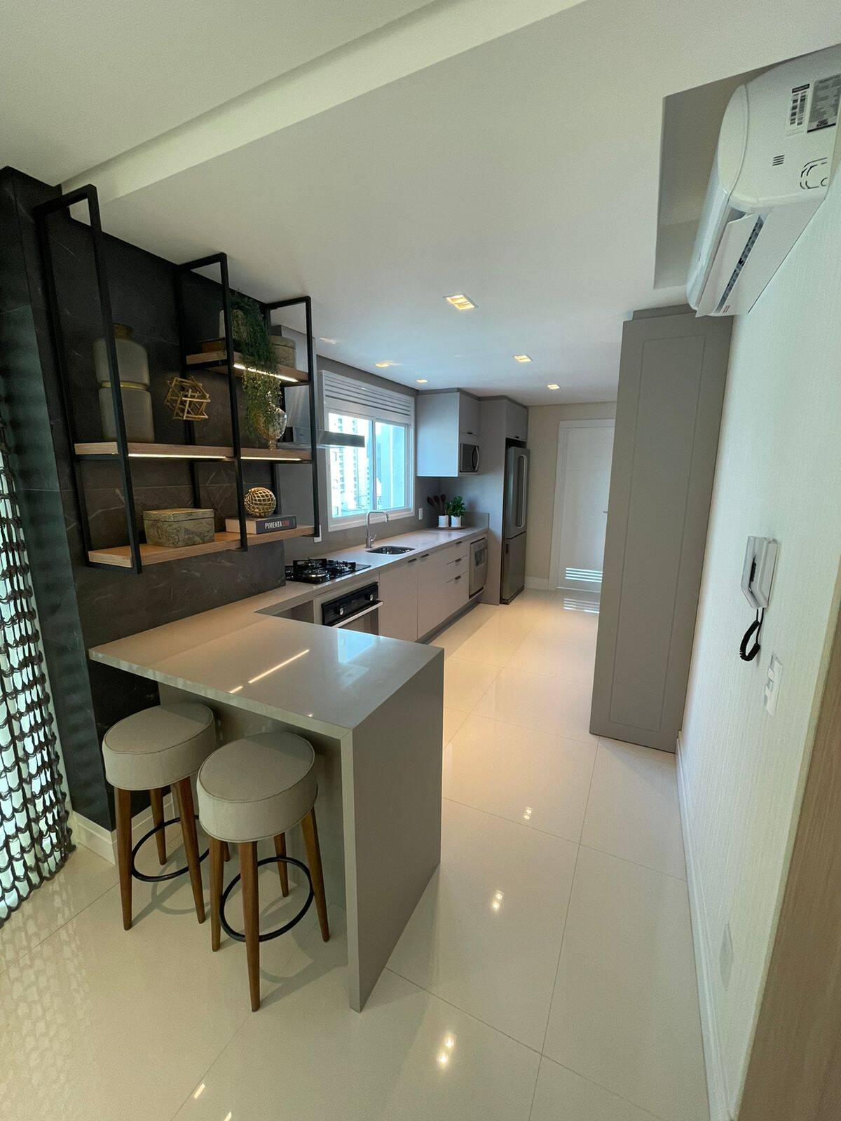 #125 - Apartamento para Venda em Balneário Camboriú - SC